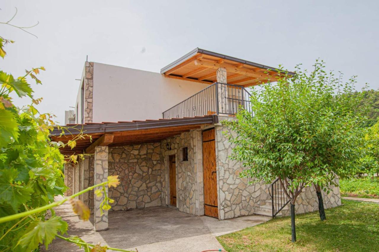 Vinarija "Delmo" Apartments Trebinje Exterior photo